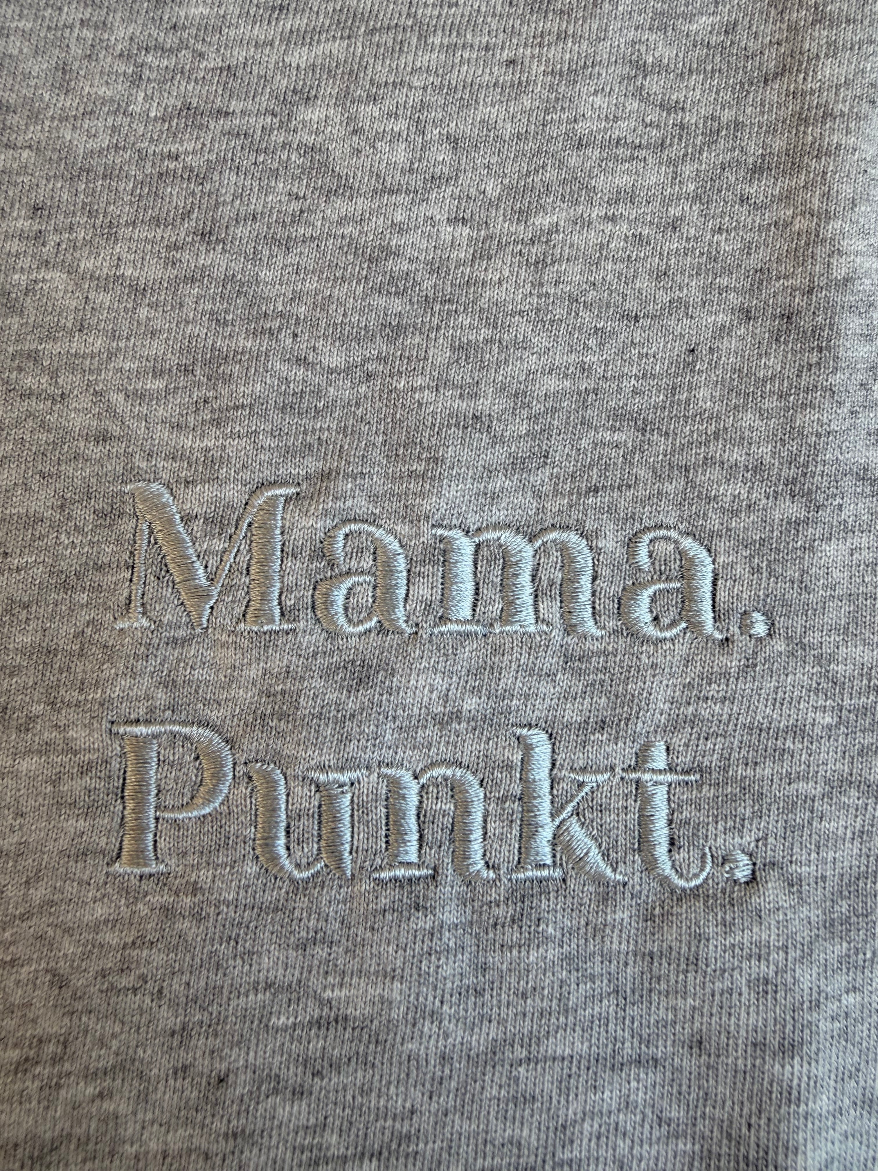 Mama. Punkt.